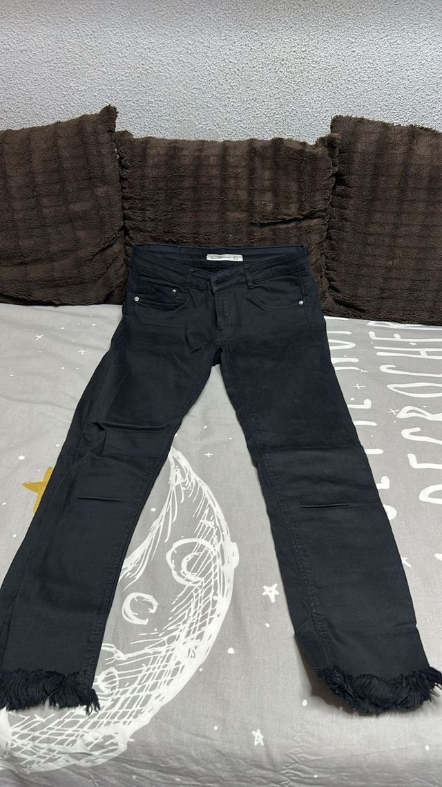 Pantalón vaquero negro