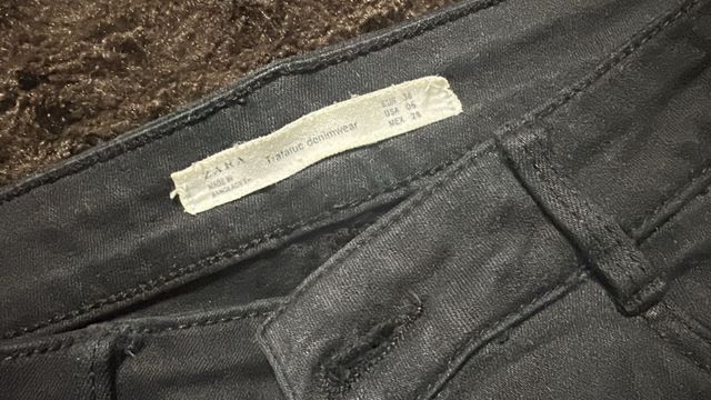 Pantalón vaquero negro