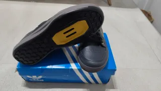 Adidas Five Ten Hellcat talla 42 2/3