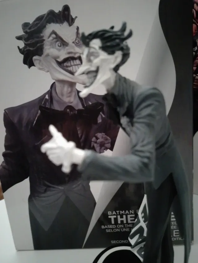 Figura Joker Batman Black and White (DC Direct)