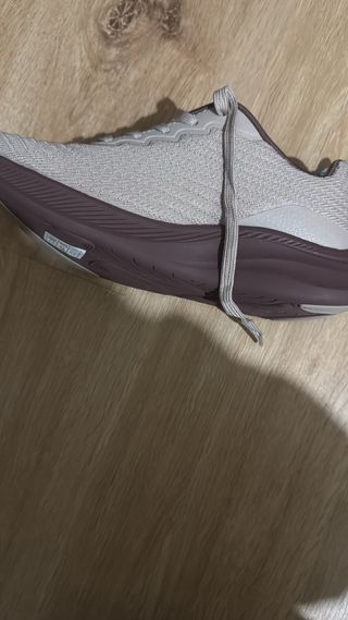 Zapatillas Skechers Beige y Morado
