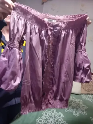 Blusa MAI.MAI volantes manga larga Talla L