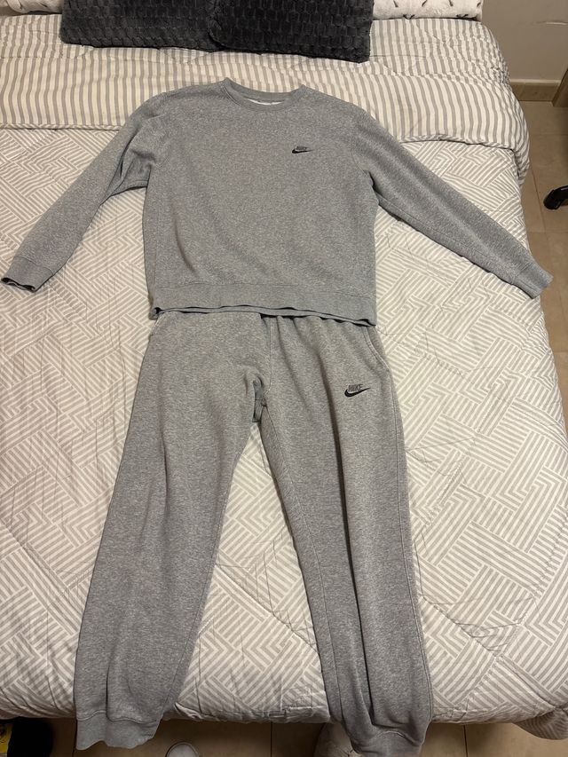 Conjunto Nike Gris