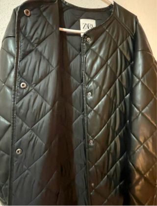 Abrigo largo efecto piel Zara