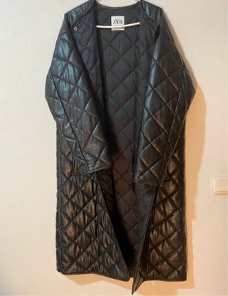 Abrigo largo efecto piel Zara