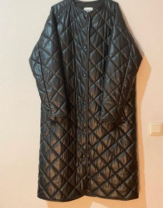 Abrigo largo efecto piel Zara