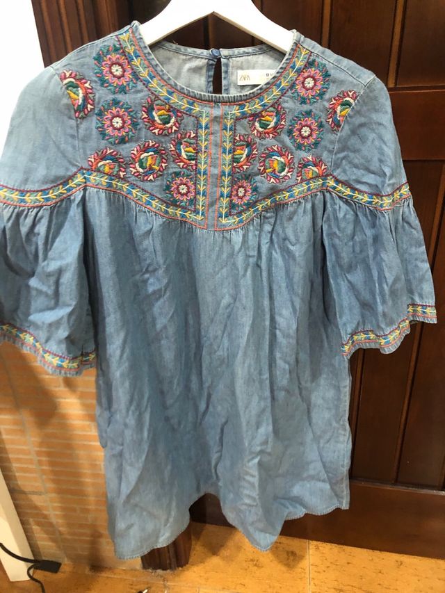 Vestito in denim per bambina con ricami, taglia 13-14, poco usato