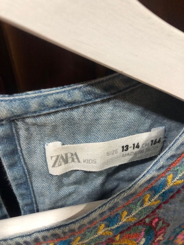 Vestito in denim per bambina con ricami, taglia 13-14, poco usato