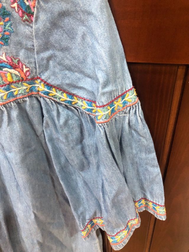Vestito in denim per bambina con ricami, taglia 13-14, poco usato