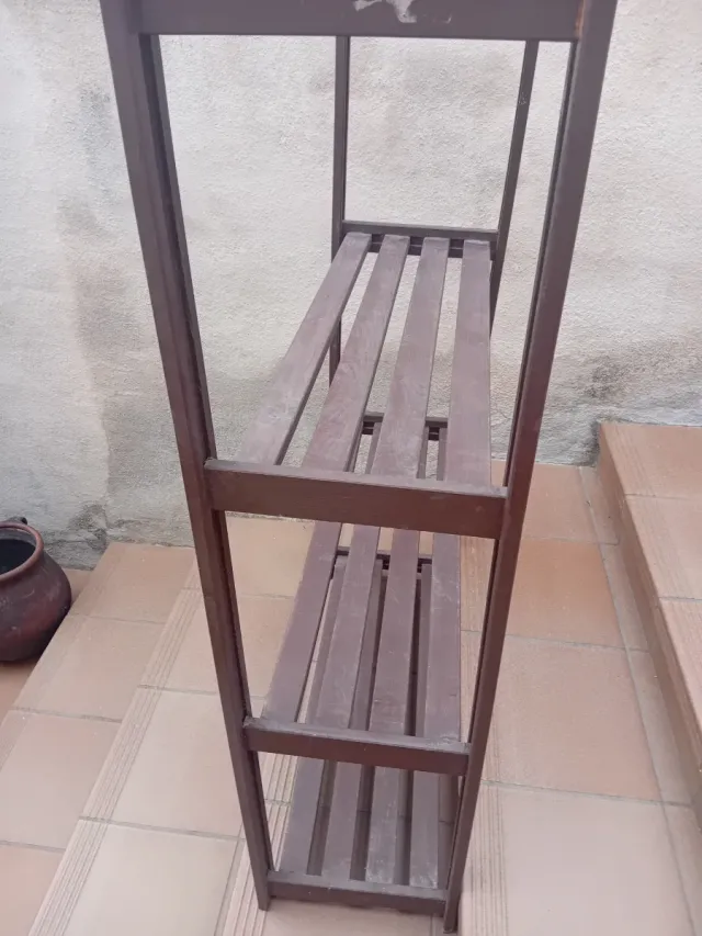 Estantería de madera con 4 baldas