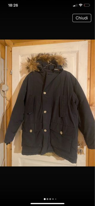 Woolrich parka nera con cappuccio
