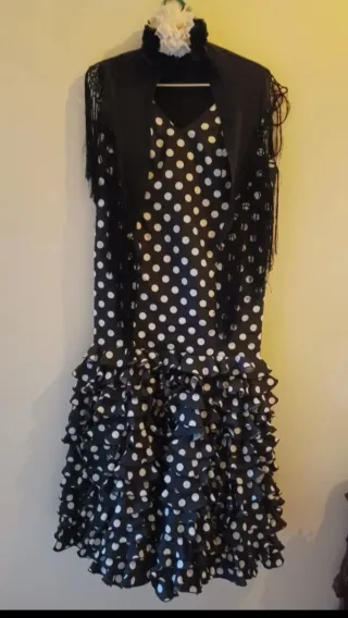 Traje de flamenca lunares