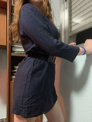 Vestido azul marino (no incluye el cinturón)