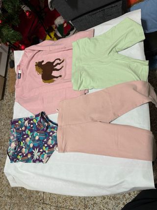 Abbigliamento usato per bambini di diverse età