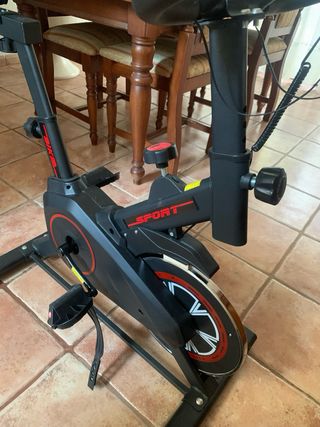 Bicicleta Estática Deportiva Negra