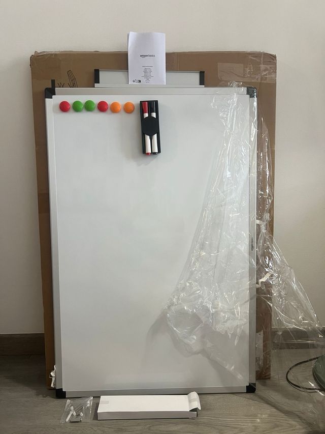 Pizarra Blanca Magnética Amazon Basics 60x90