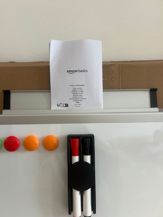 Pizarra Blanca Magnética Amazon Basics 60x90