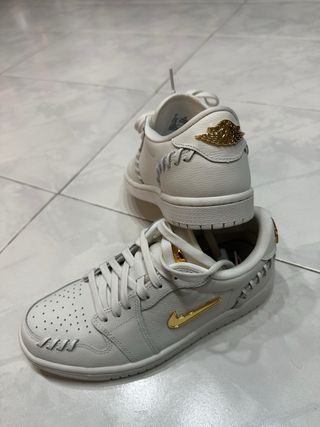 Zapatos Nike Mujer Talla 38 Dorados