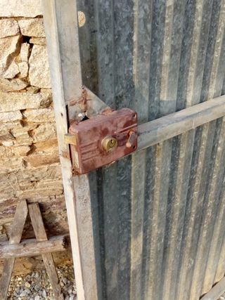 Puerta de garaje de chapa