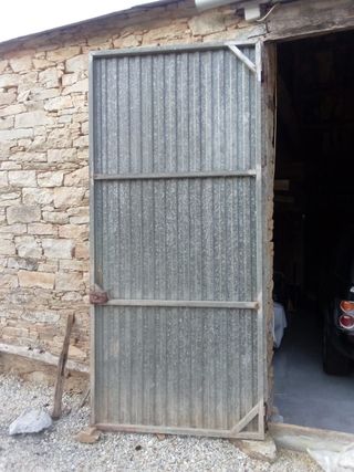 Puerta de garaje de chapa