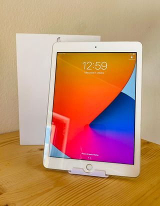 Apple iPad 5a Gen 32GB Grigio