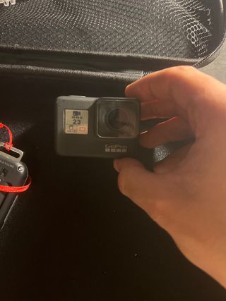 GoPro Hero 7 Black con accesorios
