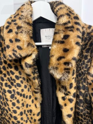 Chaqueta pelo estampado leopardo Zara