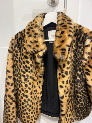 Chaqueta pelo estampado leopardo Zara