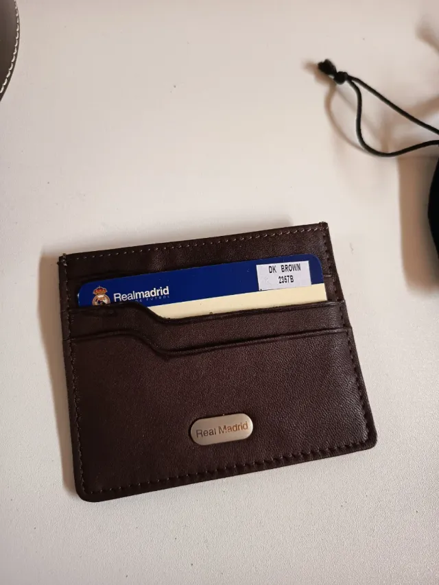 Pack Real Madrid: Cinturón, Cartera y Colgante