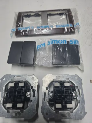 Simón 82 Mecanismos y tapas