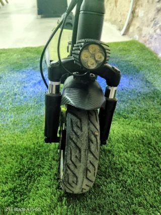 Patinete Eléctrico Verde y Negro