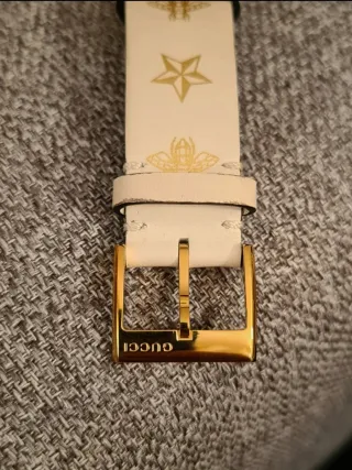 Reloj Gucci Dorado y Blanco