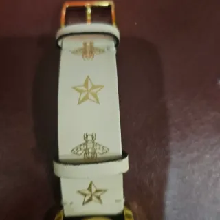 Reloj Gucci Dorado y Blanco