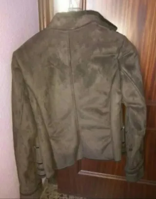 CAZADORA CHICA ANTE MARRON