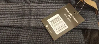 Mochila gris y beige