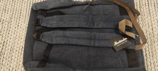 Mochila gris y beige