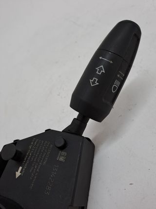 MANDO MULTIFUNCION OPEL CORSA D (4)