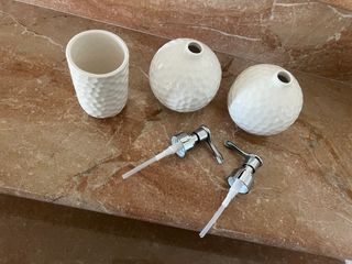 Set 2 portasapone e 1 portaspazzolino