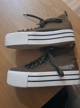 Botas altas color caqui