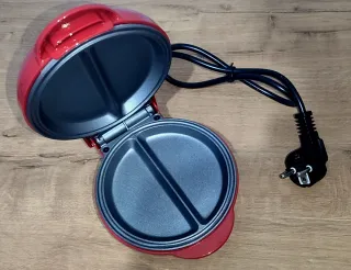 Sandwichera Eléctrica OSTBA JK-109C