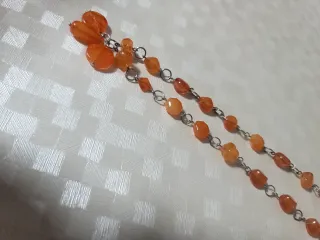 Collar de cuentas naranja