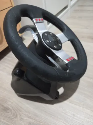 Volante Logitech G27 con pedales y cambio