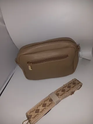 Bandolera BT21 marrón