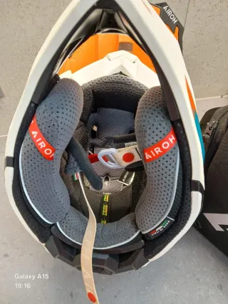 Casco Airoh Aviator 3 Factory Edition