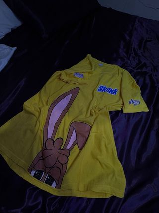 T-shirt gialla con stampa coniglio Skunk