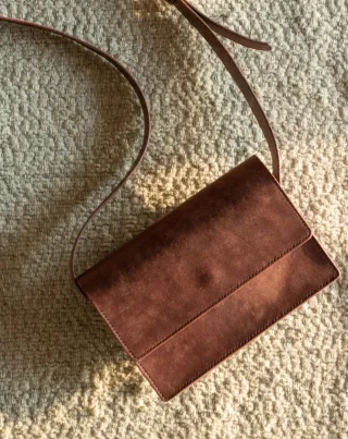 Bolso elegante. Hecho a mano. Diseño único.