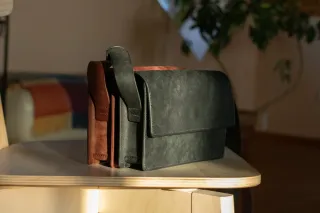 Bolso.  Hecho a mano. Cuero. Diseño único.