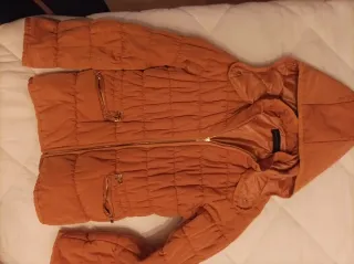 Purificación García,Anorak ocre mujer.