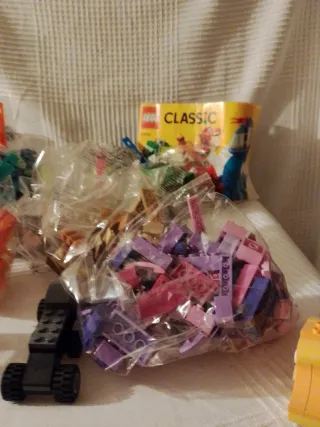 Lego Classic 10704 - 900 pezzi