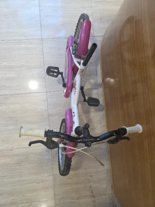 Bicicleta infantil Scalextric roja